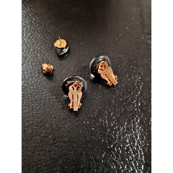 Vintage Lucite Earrings & Tie Tack Set – Clear with Gold Flakes - Picture 6 of 7